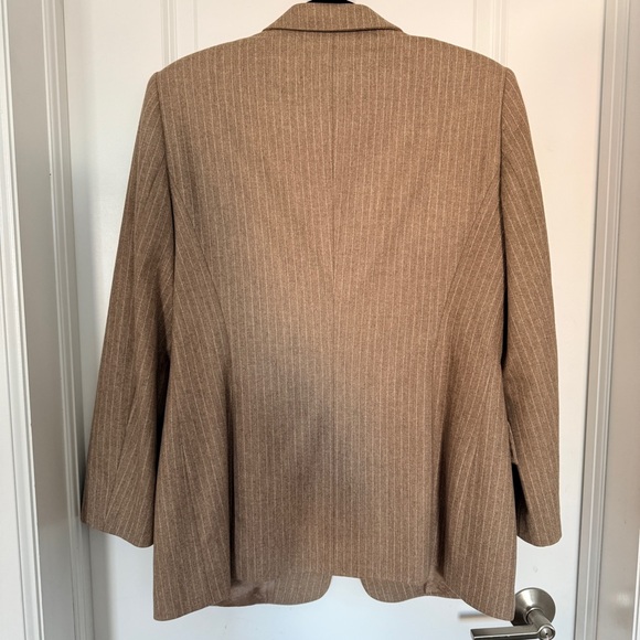 Escada Ermenegildo Zegna Beige Pinstripe Blazer - Picture 2 of 13